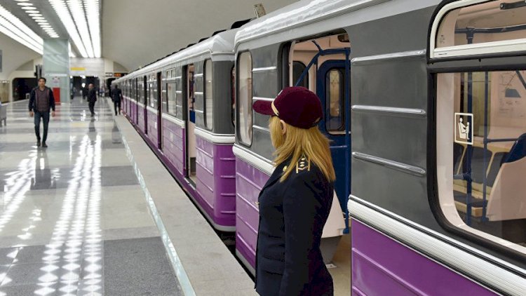    “Gənclik“ metrosunda qadın reslərin üzərinə düşdü   