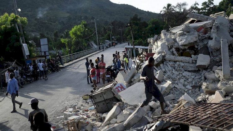    Haitidə zəlzələ qurbanlarının sayı 1400-ü keçdi   - 7 min adam yaralanıb