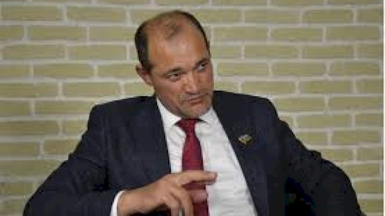    “Deputat olmaq üçün girib-çıxmadığın otaq qalmayıb”   - Qalmaqal