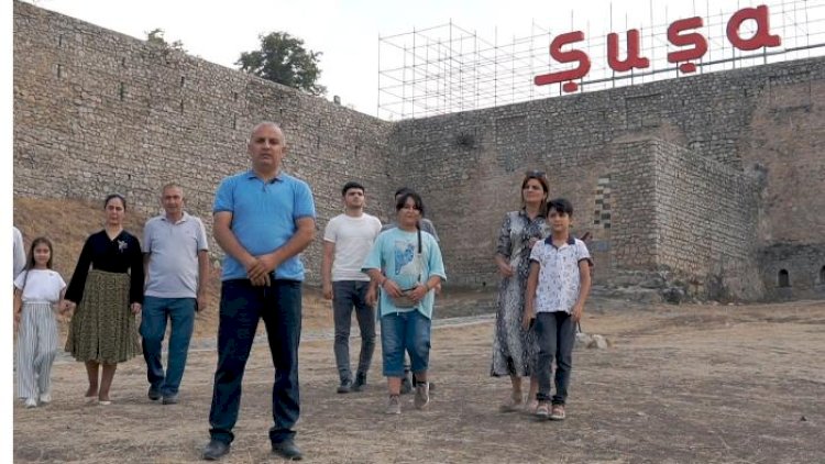    Şuşalılar ilk dəfə doğma şəhərlərindən Mehriban Əliyevanı təbrik etdilər — VİDEO   