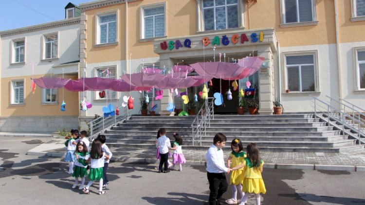    Körpə fidanlar Birinci xanımı təbrik etdi   
