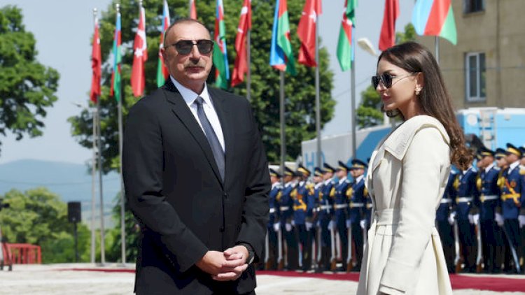    Prezident və Birinci xanım şəhid ailələrinə və qazilərimizə mənzillər təqdim etdilər   