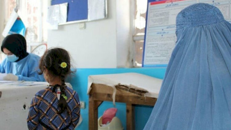    “Taliban” qadın səhiyyə işçilərini işə qayıtmağa çağırdı   