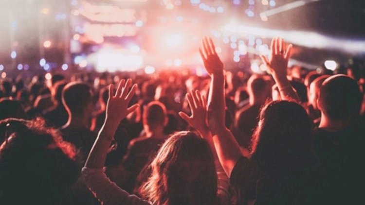    Azərbaycanlı Xalq artistinin konsertində Hollivud ulduzu   