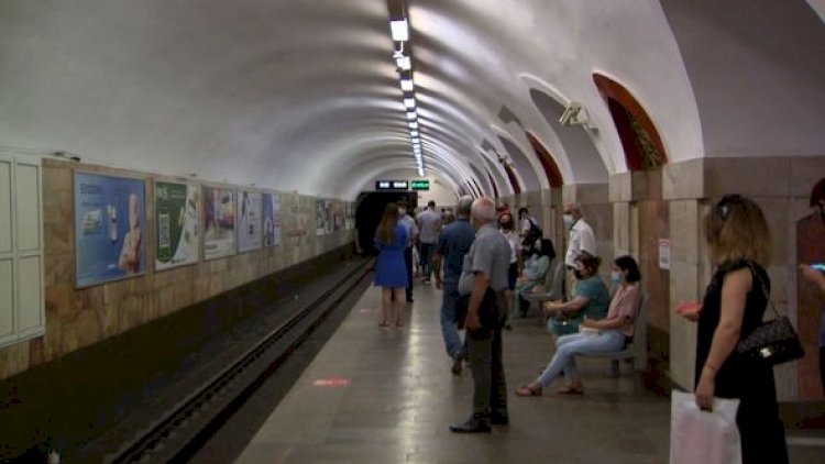    Metroya daxil olmağa çalışan koronavirus xəstələri saxlanıldı   - Foto