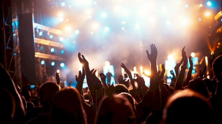    Peyvənd olunmadığına görə müğənninin konserti ləğv edildi   