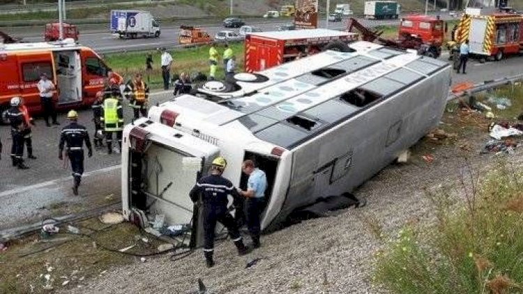    Avtobus aşdı: 18 nəfər yaralandı   
