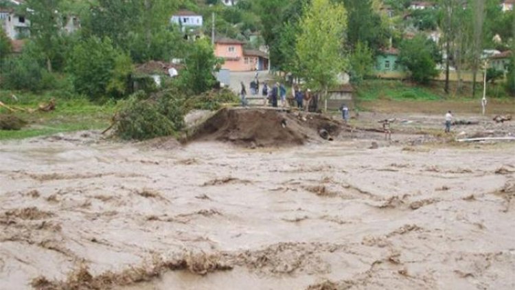    Azərbaycanda faktiki hava: Leysan yağdı, çaylar daşdı   