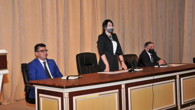    İcra başçısı 600-dən yuxarı bal toplayan abituriyentlərlə görüşdü   