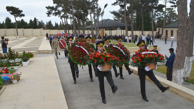    Vətən müharibəsi şəhidlərinin xatirəsi yad edildi - Fotolar   