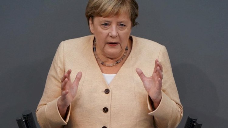    Merkel feminist olduğunu etiraf etdi   