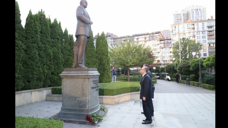   Əzizov Kiyevdə   