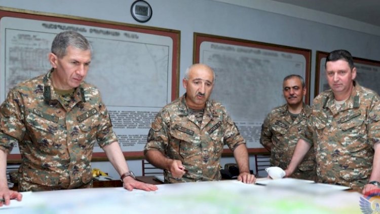    Azərbaycan xüsusi təyinatlıları yaxınlaşır, Calal Arutyunyan bunkerdən komanda verir:   “Yüz faiz bizimkilərdir, atmayın”