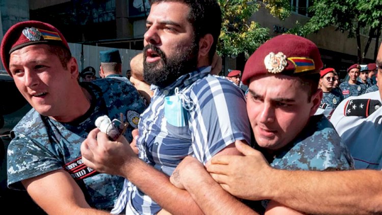    Ermənistanda ara qarışdı: Saxlanılanlar var   