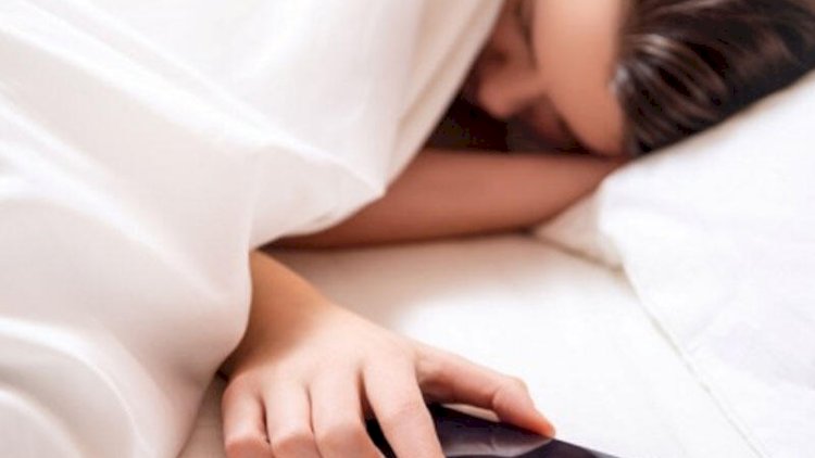    Telefonu niyə yastığın altına qoyub yatmaq olmaz?   