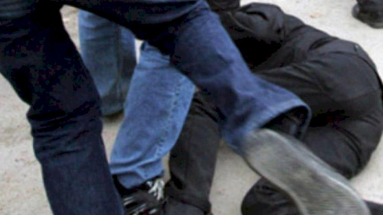    Bakıda kişini döyüb pulunu və telefonunu əlindən aldılar   