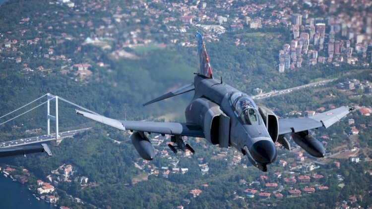    Azərbaycan qırıcıları İstanbul səmasında    - Möhtəşəm görüntülər