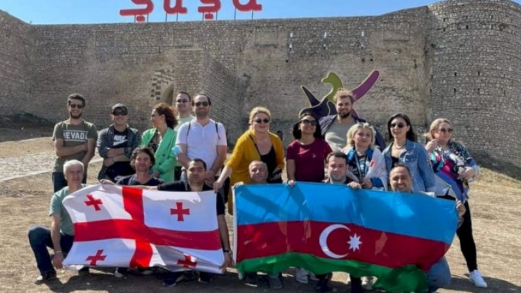    Gürcüstanlı jurnalist və ekspertlər Şuşanı ziyarət etdi   