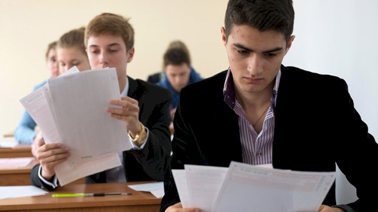    Universitetlərə qeydiyyat başa çatır   