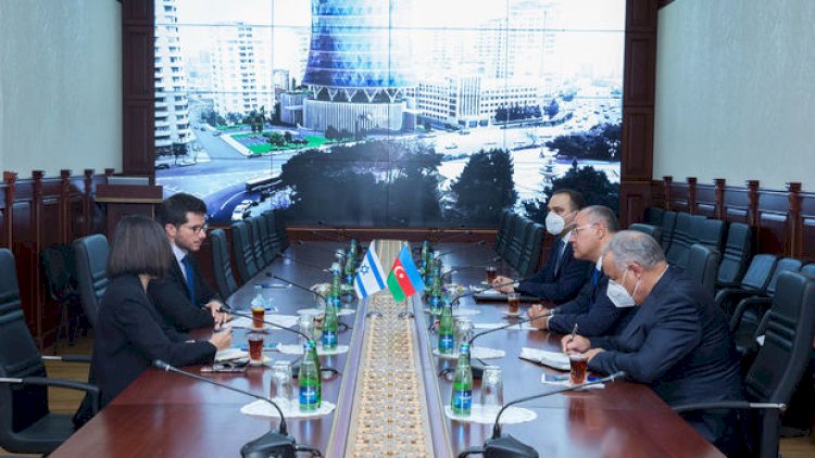    Dövlət Gömrük Komitəsinin sədri İsrailin Azərbaycandakı səfiri ilə görüşdü - Fotolar   