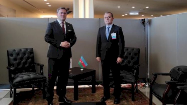    Azərbaycan XİN başçısı serbiyalı həmkarı ilə beynəlxalq və regional məsələlərlə bağlı fikir mübadiləsi apardı   