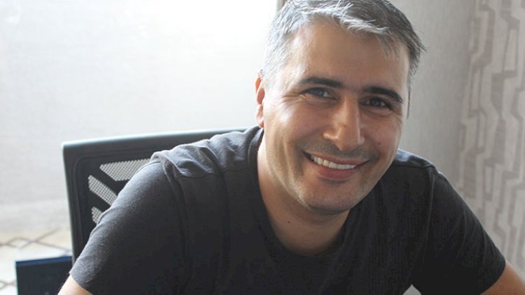    Şirin, aslanın, çəpişin quyruğunu buraxmaq lazımdır   