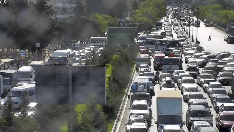    Sürücülərin nəzrinə:  Bu yollarda tıxac var   - Siyahı