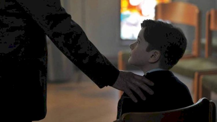    Fransa kilsələrində pedofil keşiş qalmaqalı   