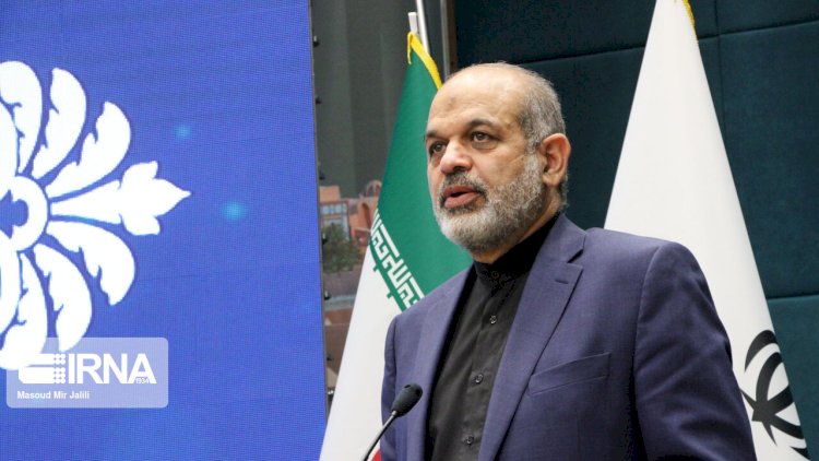    İranlı nazir: “Azərbaycana qucaq açmağa hazırıq“   