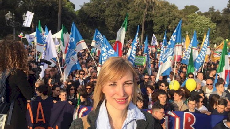    Diktator Mussolininin nəvəsi Roma şəhər şurasına seçkiləri qazanıb   