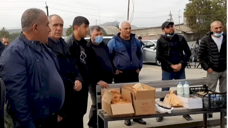    Gürcüstan azərbaycanlıları Mixeil Saakaşviliyə qeyri-adi dəstək aksiyası keçirdilər   