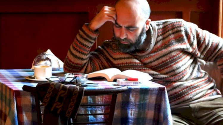    Türkcə danışan düşük, özünə bir qram hörmət etməyən azərbaycanlılar da var…    