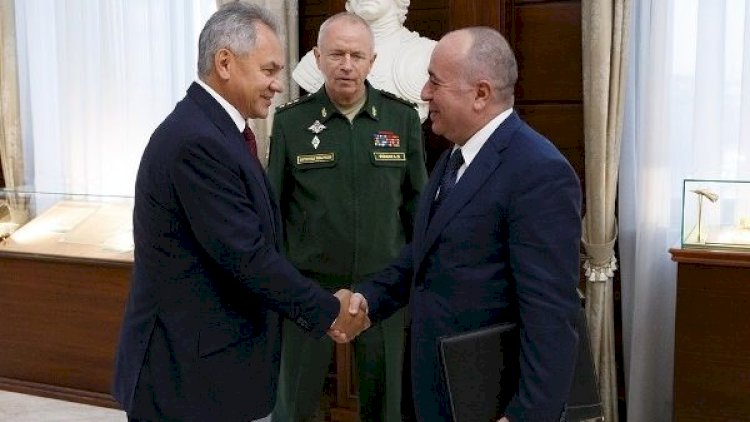    Şoyqu və Karapetyan görüşdü   