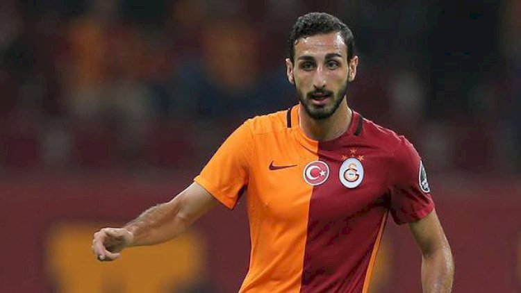    Sevgilisi avtomobili futbolçunun üstünə sürdü   