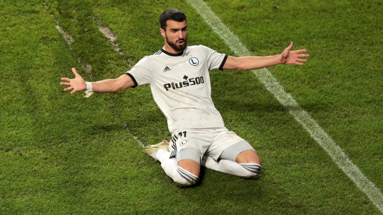    Mahir Emrelinin transfer qiyməti artdı   