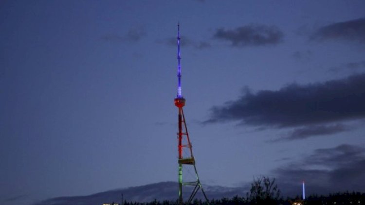   Tbilisi teleqülləsi Azərbaycan bayrağının rəngləri ilə işıqlandırıldı   