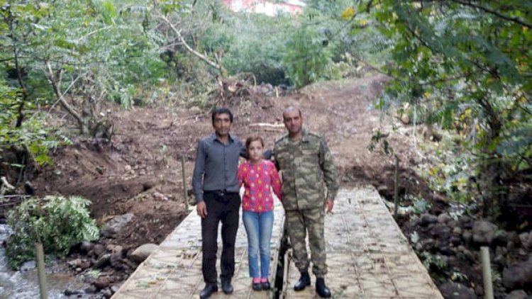    Atasının çiynində məktəbə gedən qızın problemi həll olundu   