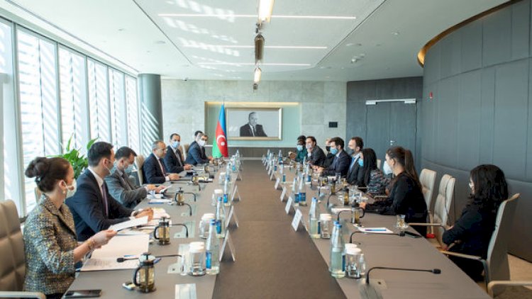    İqtisadiyyat naziri Atlantik Şurası Millennium Liderlik Proqramının məzunları ilə görüşdü - Foto   