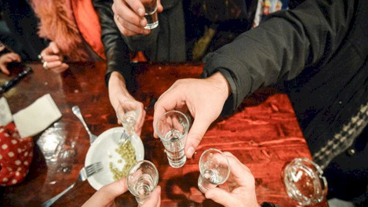    Rusiyada içki məclisində qumbaranın partlaması nəticəsində bir nəfər öldü   