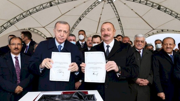    Prezidentlər Zəngəzur dəhlizində yeni yolun təməlini qoydular   