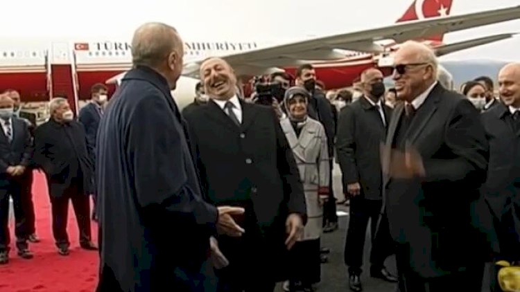    Ərdoğan və Əliyevin Cahangir Əsgərovla zarafatı: “Onun bığı tökülüb” - Video   
