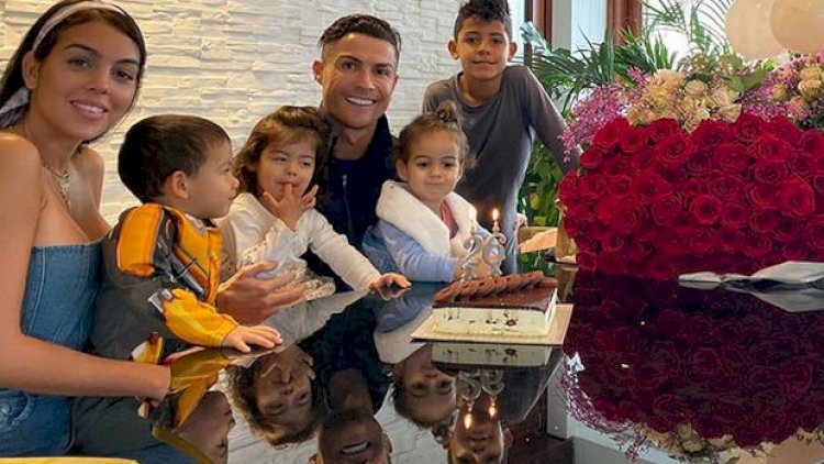    Ronaldo 5-ci dəfə ata olacaq   