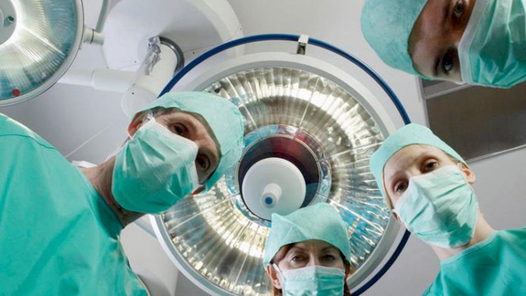    Bakıdakı özəl klinikada BİABIRÇILIQ - Əməliyyat olunan xəstəyə...   - FOTO