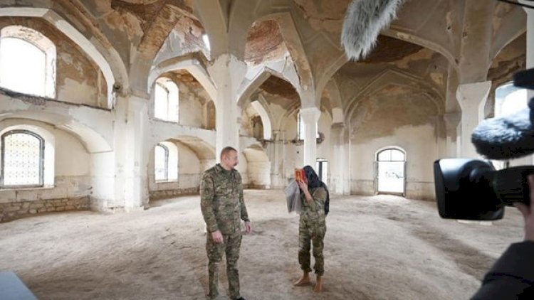    İlham Əliyev və Mehriban Əliyeva Aşağı Gövhər Ağa məscidində aparılan bərpa işləri ilə tanış olublar   