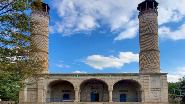    Şuşadakı Yuxarı Gövhər Ağa məscidində “Şükür” namazı qılındı   