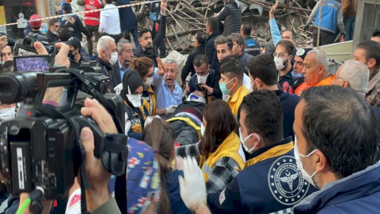    Türkiyədə ikimərtəbəli bina çökdü,   yaralılar var