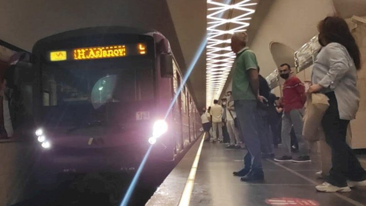    Bakıda 20 yaşlı gənc metroda özünü yandırmaq istədi   