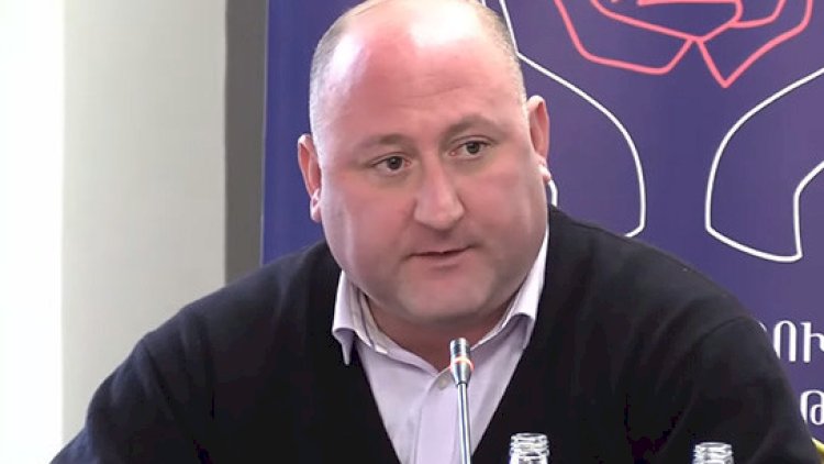    “Müdafiə nazirinin istefası Qarabağa səfəri ilə bağlıdır“ - Erməni ekspert   