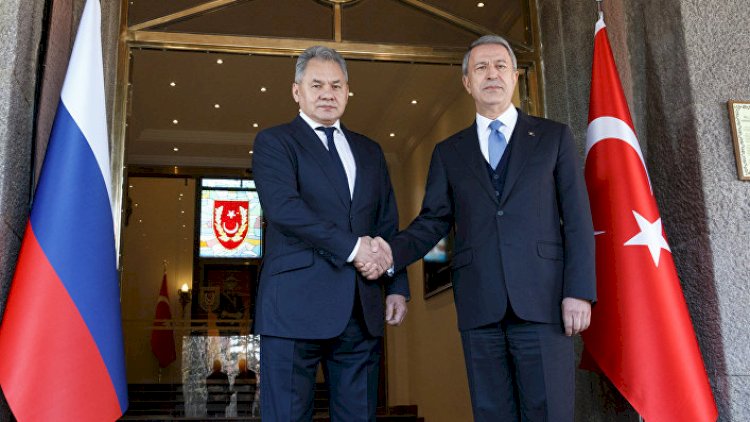    Hulusi Akarla Sergey Şoyqu arasında telefon danışığı oldu   