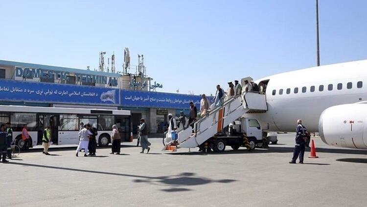    Əfqanıstanda yeni böhran: Hökumət pasport verə bilmir   